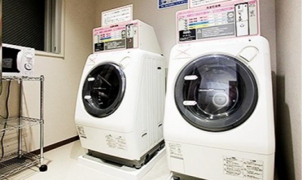Coin-operated laundry