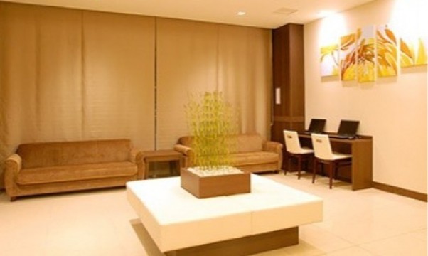 Lobby and Internet Corner