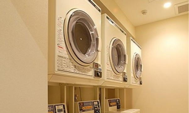 Coin-operated laundry